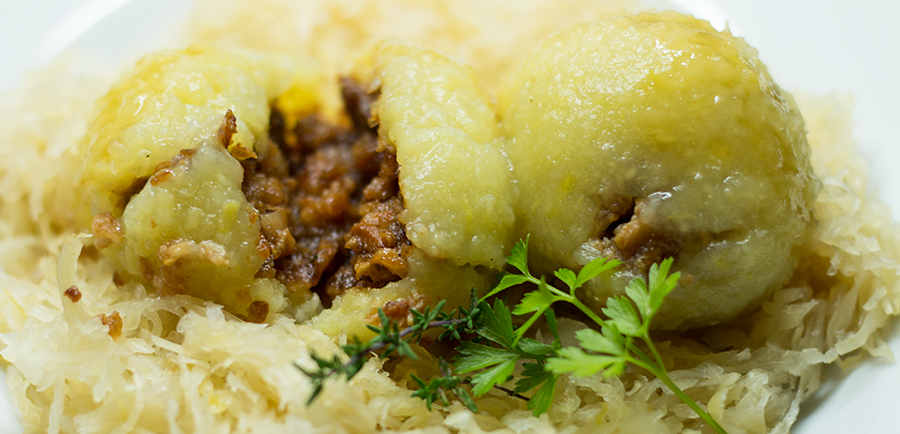 Grammelkndel mit Sauerkraut