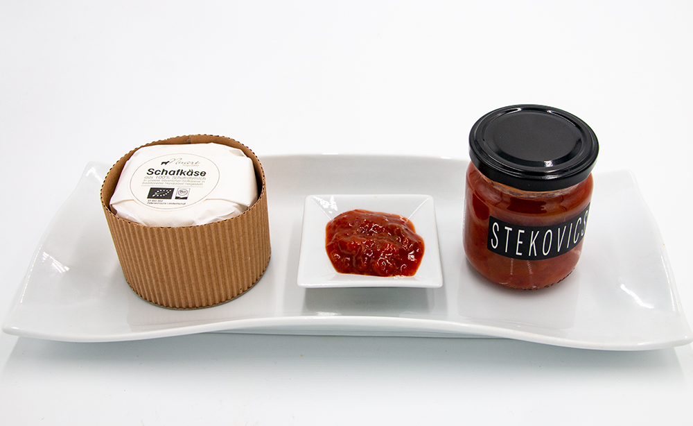 Schwarzes Schaf und rotes Cilli