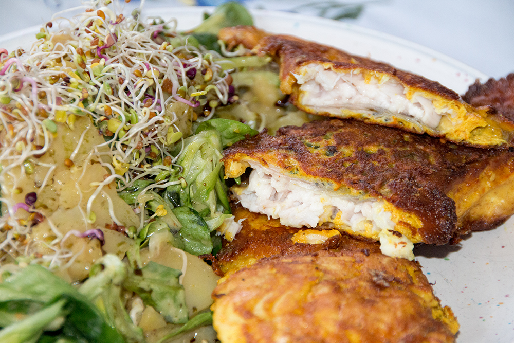 Weihnachtskarpfen paniert mit Kartoffelsalat