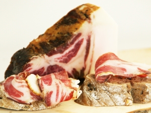 Mangalitza Schopf leicht geruchert