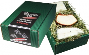Wollschweinfreunde im Heubett