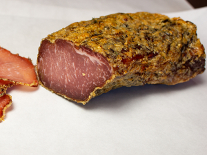 Duroc Karreerose im Krutermantel